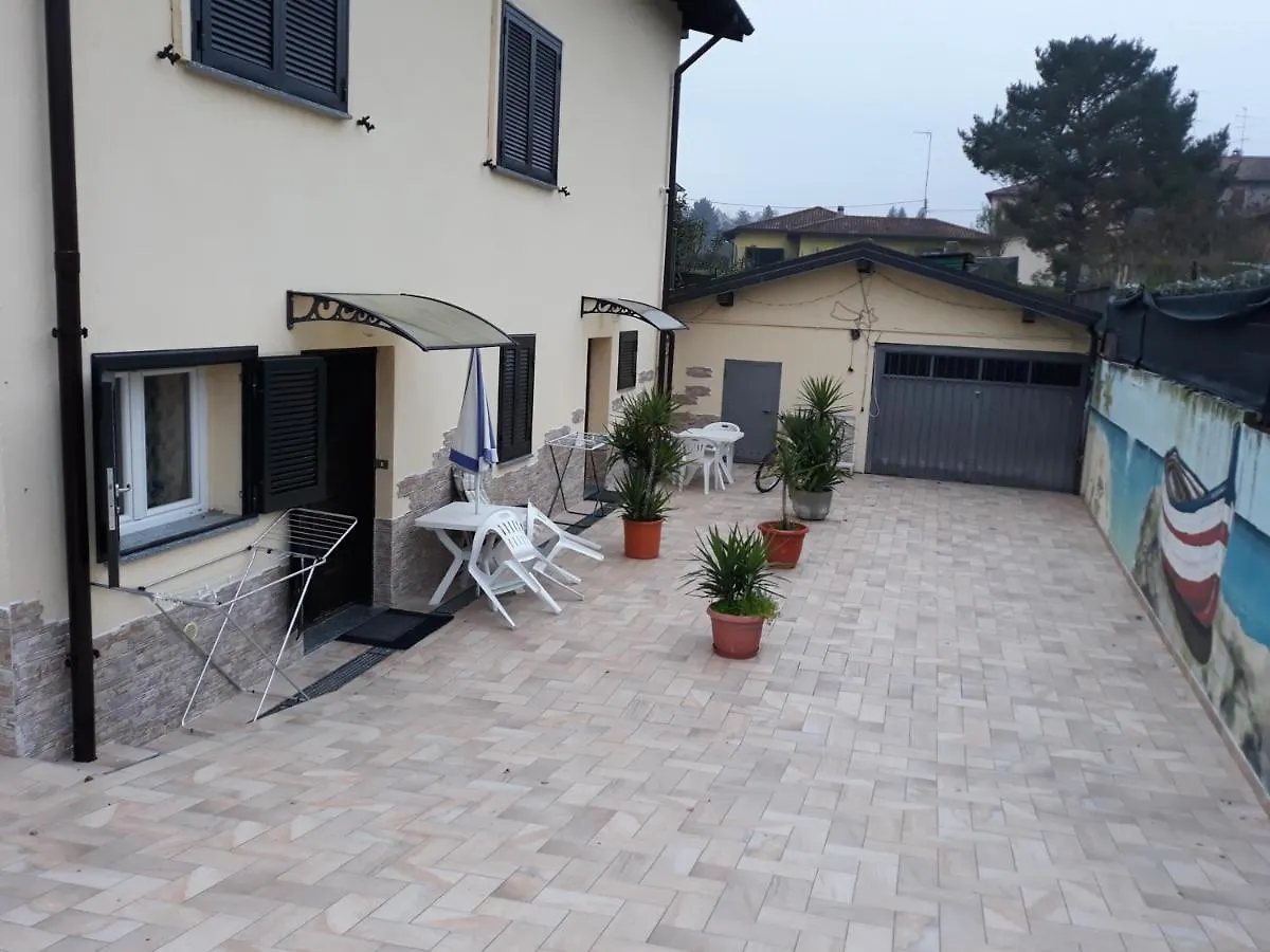 Villa Verde Bed And Breakfast Uggiate-Trevano 0*,  Italy